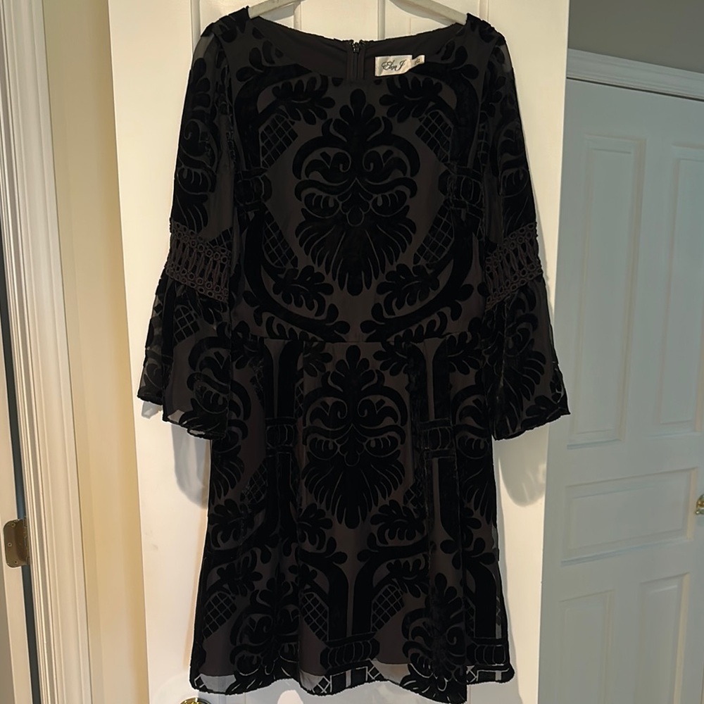 Elegant Black Velvet Detail Dress